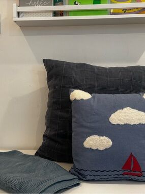 Kids room or nursery set - blue pillows and blanket